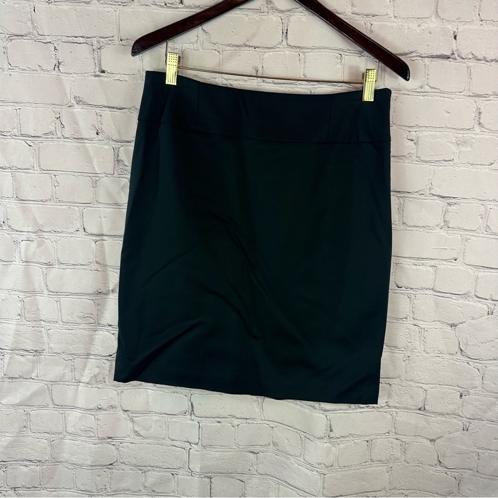 Banana Republic Black Pencil Skirt Knee-Length sz 10 office classic minimalist